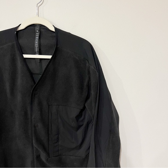 Lululemon Men’s Fleece Snap Front Black Cardigan - Picture 4 of 7